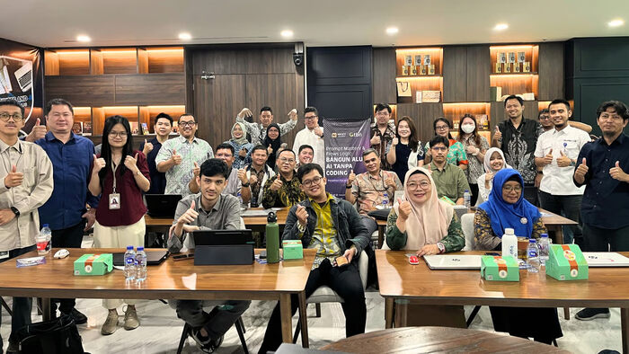 Strengthening AI Literacy, Maxy Academy Present Workshop Prompt Engineering and Logic Flow