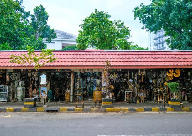 Explore the charming antique goods in Jakarta!