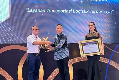Kai Logistik Sabet Radar Surabaya Award 2025 as a trusted logistics service provider