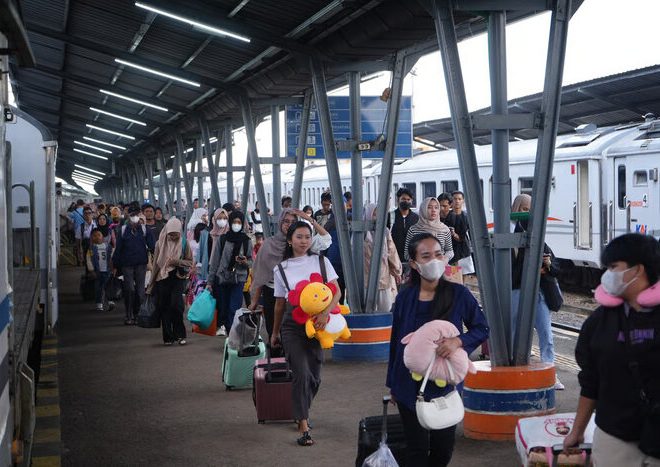 Prophet’s Birthday Holidays: 15,465 People Use Train, Kertapati Station Most Crowd