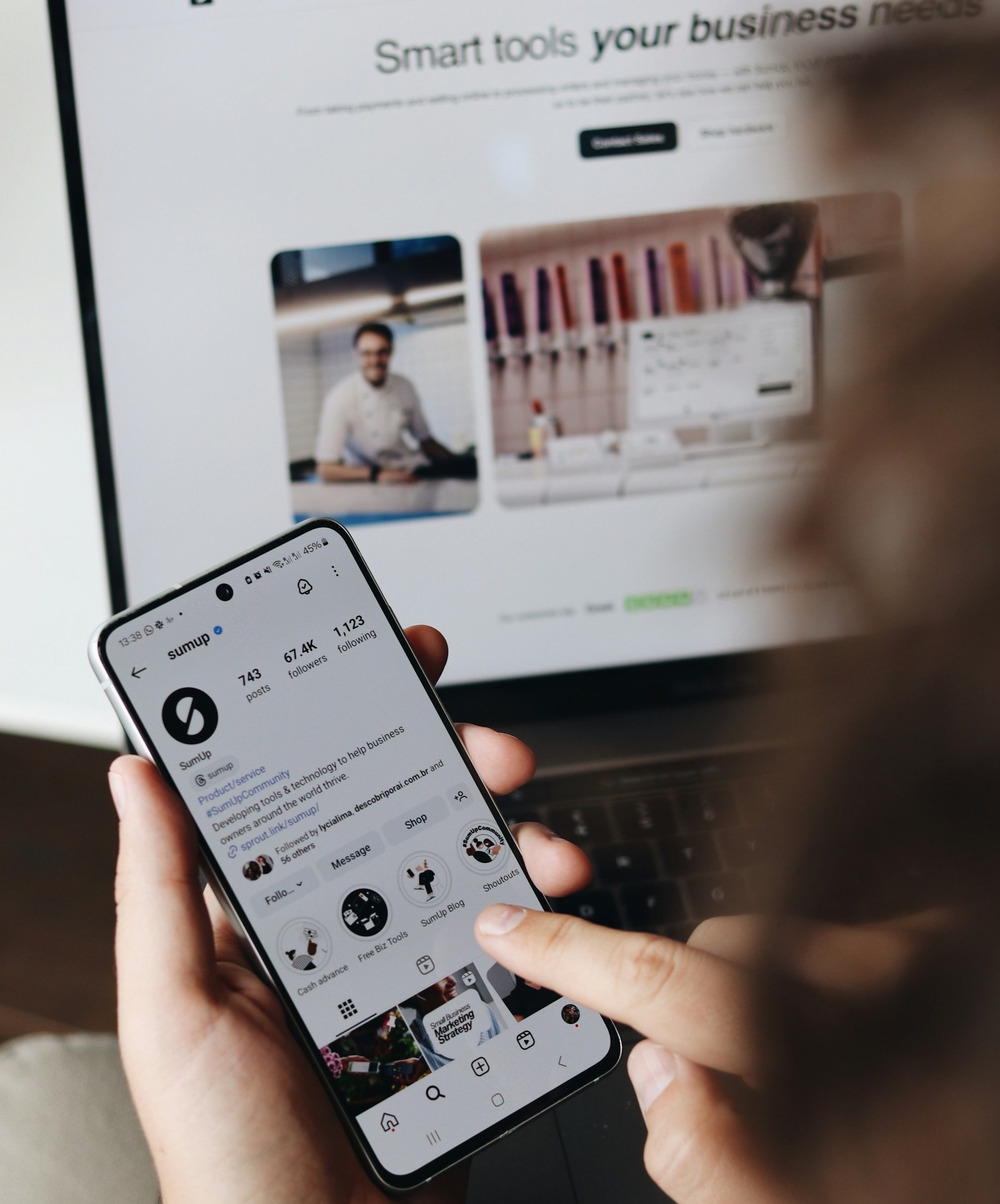 Create an AI-Based E-Course: Building a Money Machine Without a Camera