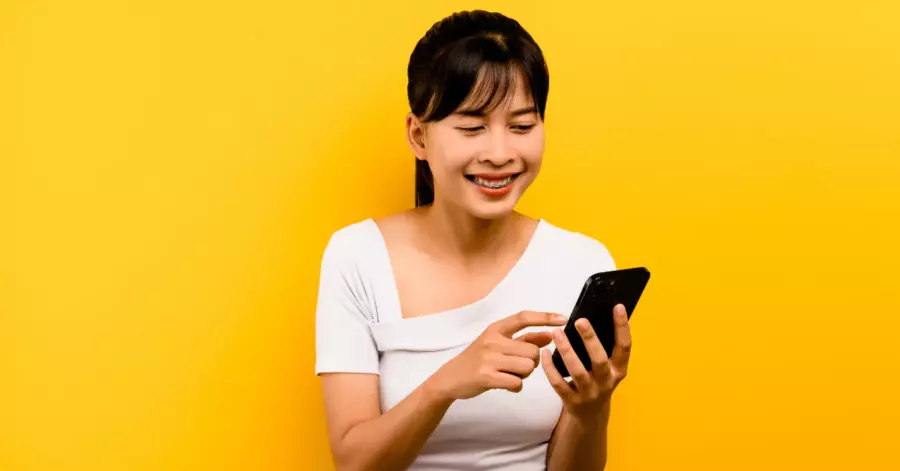 Here are 3 reasons why online communities can provide additional income